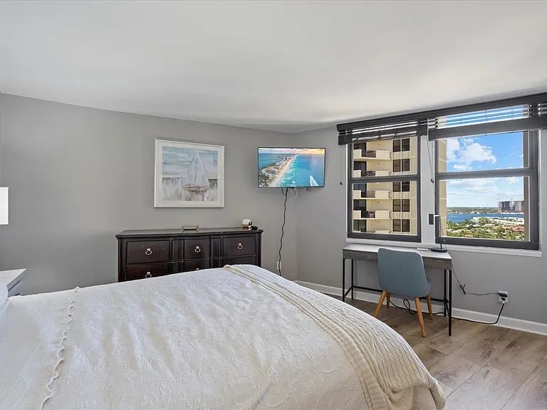 2800 N Ocean Dr #A17B — Photo 32