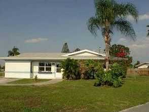 2nd image of 191 SE Placita Ct