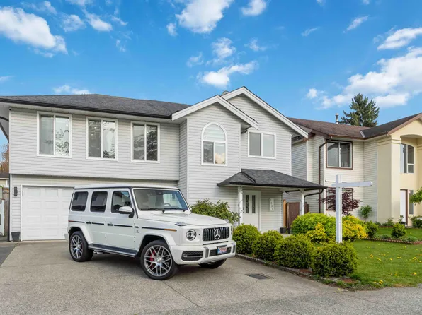 2706 Mitchell St, Abbotsford, BC V2T 5G4