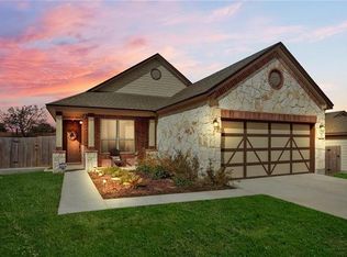 671 New Country Rd, Kyle, TX 78640