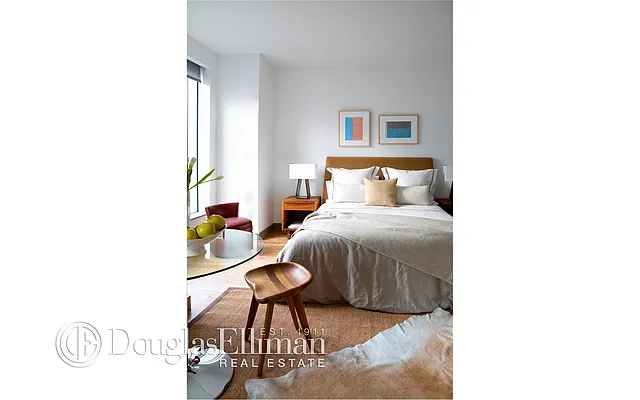 Rented by Douglas Elliman | media 36