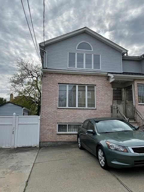 1st image of 124 Arthur Ave