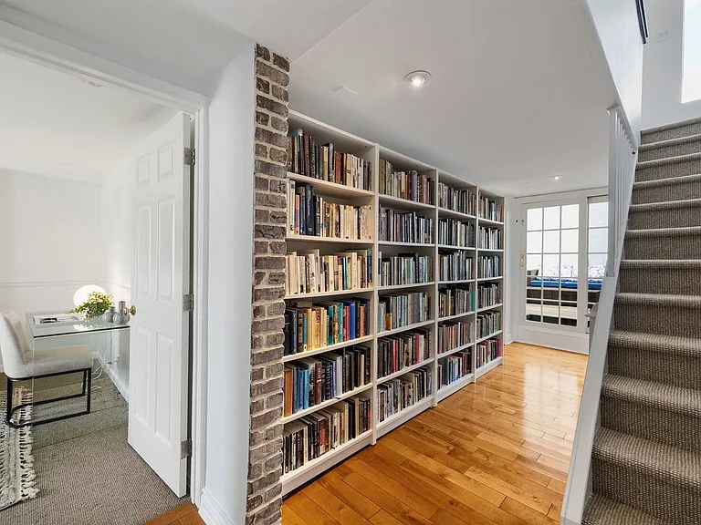 129A Bainbridge St — Photo 23