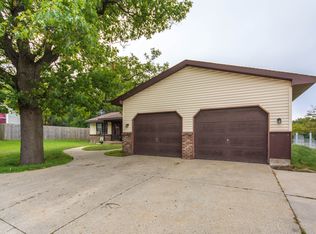 2945 Burlingame Ave SW, Wyoming, MI 49519