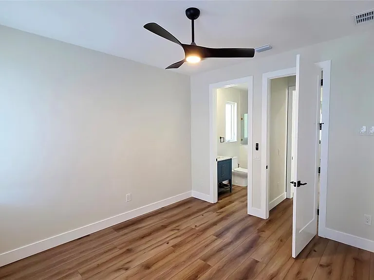 1156 Cocoanut Ave — Photo 56