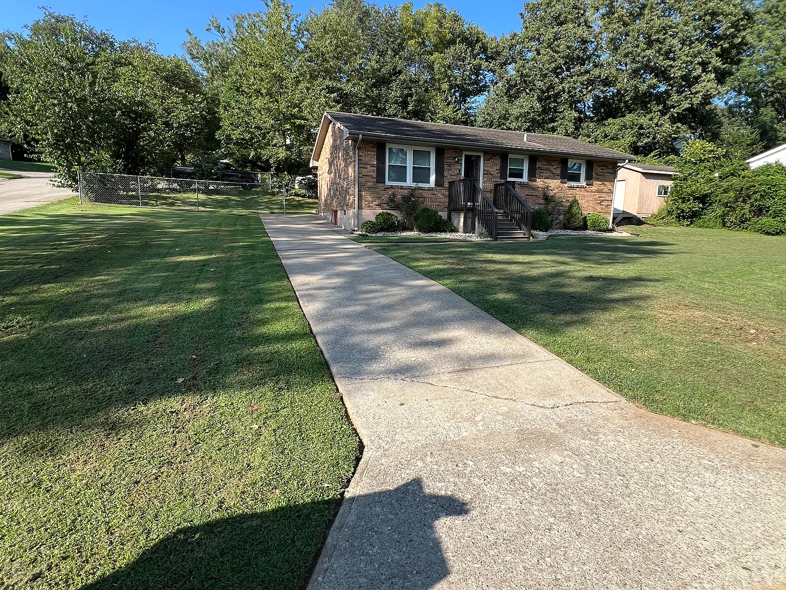 3 bed, 1000 sqft, $1,400 — Photo 3