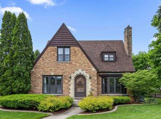 1751 N Division St, Appleton, WI 54911