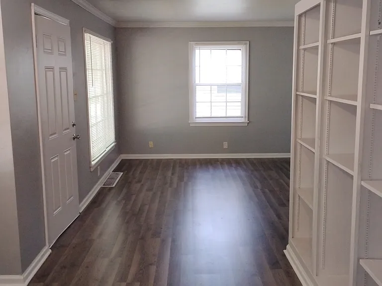 4325 N Olney St — Photo 9