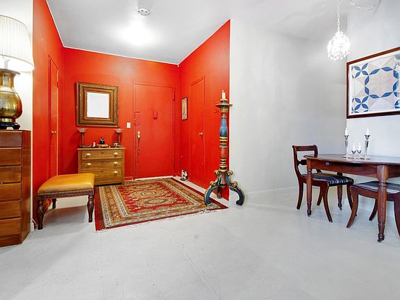 3rd image of 726 Greenwich St #7E