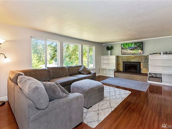 5th image of 2387 Red Spruce Dr SE