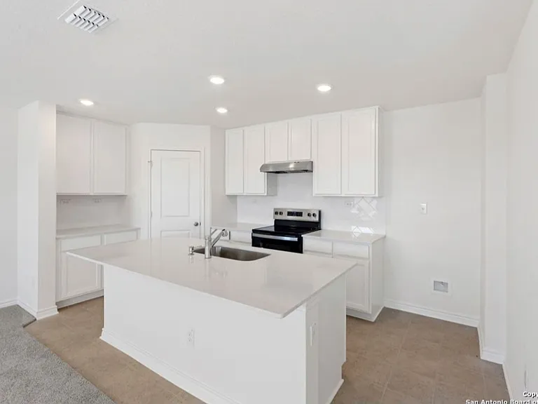 4770 Pico Pico St — Photo 8