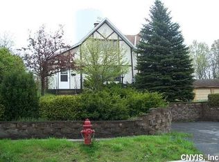 24 High St, Alexandria Bay, NY 13607