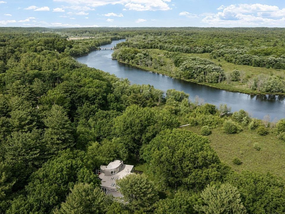 1st image of 389 River Rd