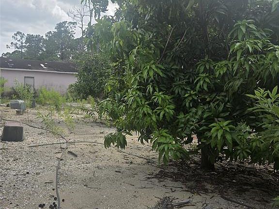 2nd image of 1850 Panama Ave