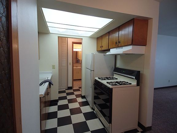 5th image of 2580 N Oakland Ave APT 307
