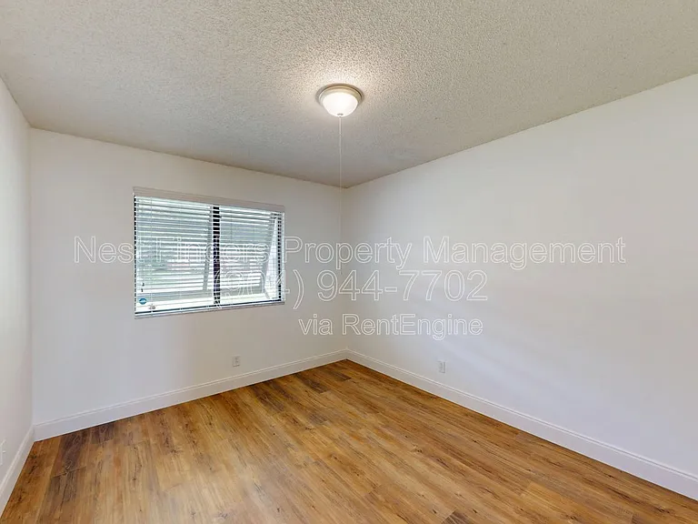 111 Lobelia Rd — Photo 20