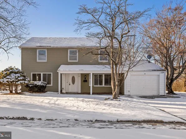 47 Primrose Ln, Willingboro, NJ 08046