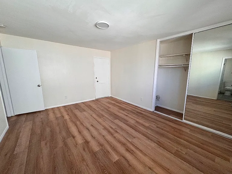 520 Avenue G #7 — Photo 13