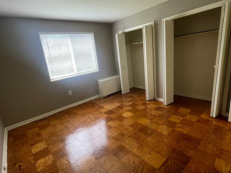 Delton Apartments — Photo 18