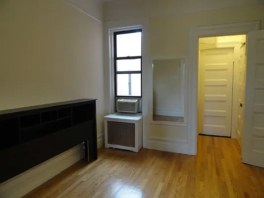 Rented by Manhattan Flats | media 56