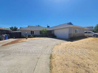 7034 Cromwell Way, Sacramento, CA 95822