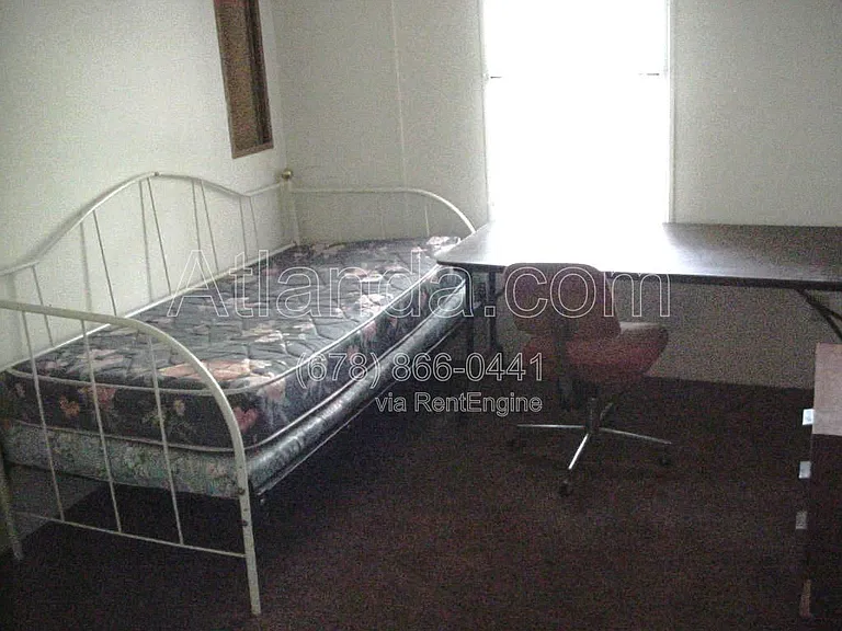 1061 Center St NW #C — Photo 14