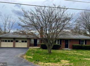 11926 Turners Ln, Hagerstown, MD 21742