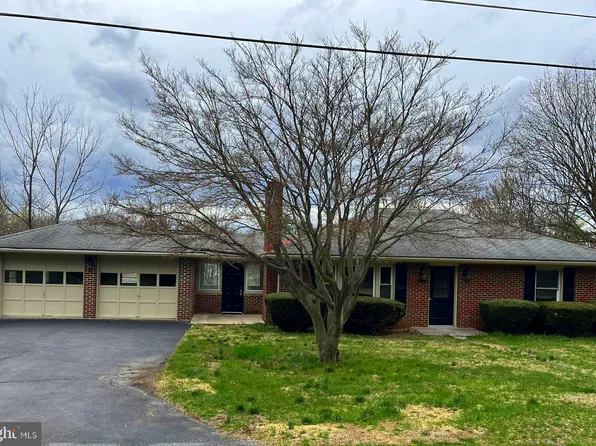 11926 Turners Ln, Hagerstown, MD 21742