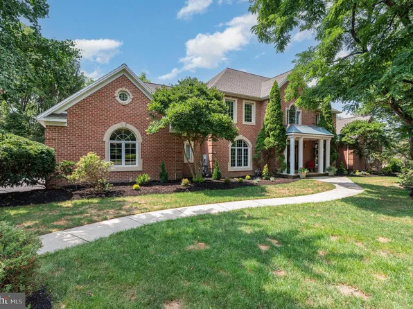 10 Sand Pine Ct, Mechanicsburg, PA 17050