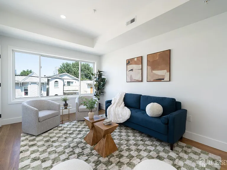 67 Virginia Ave #3 — Photo 1