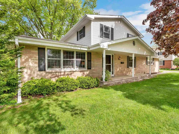 108 S Clay St, De Pere, WI 54115