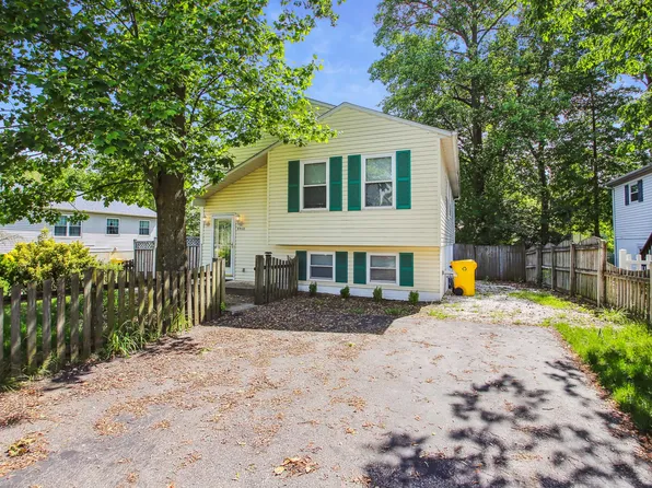 7712 Grace Ave, Pasadena, MD 21122