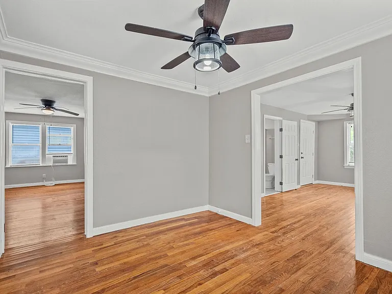 4020 Avenue O 1/2 — Photo 34