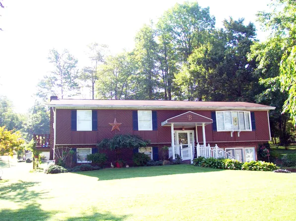 10831 Ridge Rd, Mahaffey, PA 15757