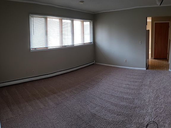 5th image of 478 E Sarnia St