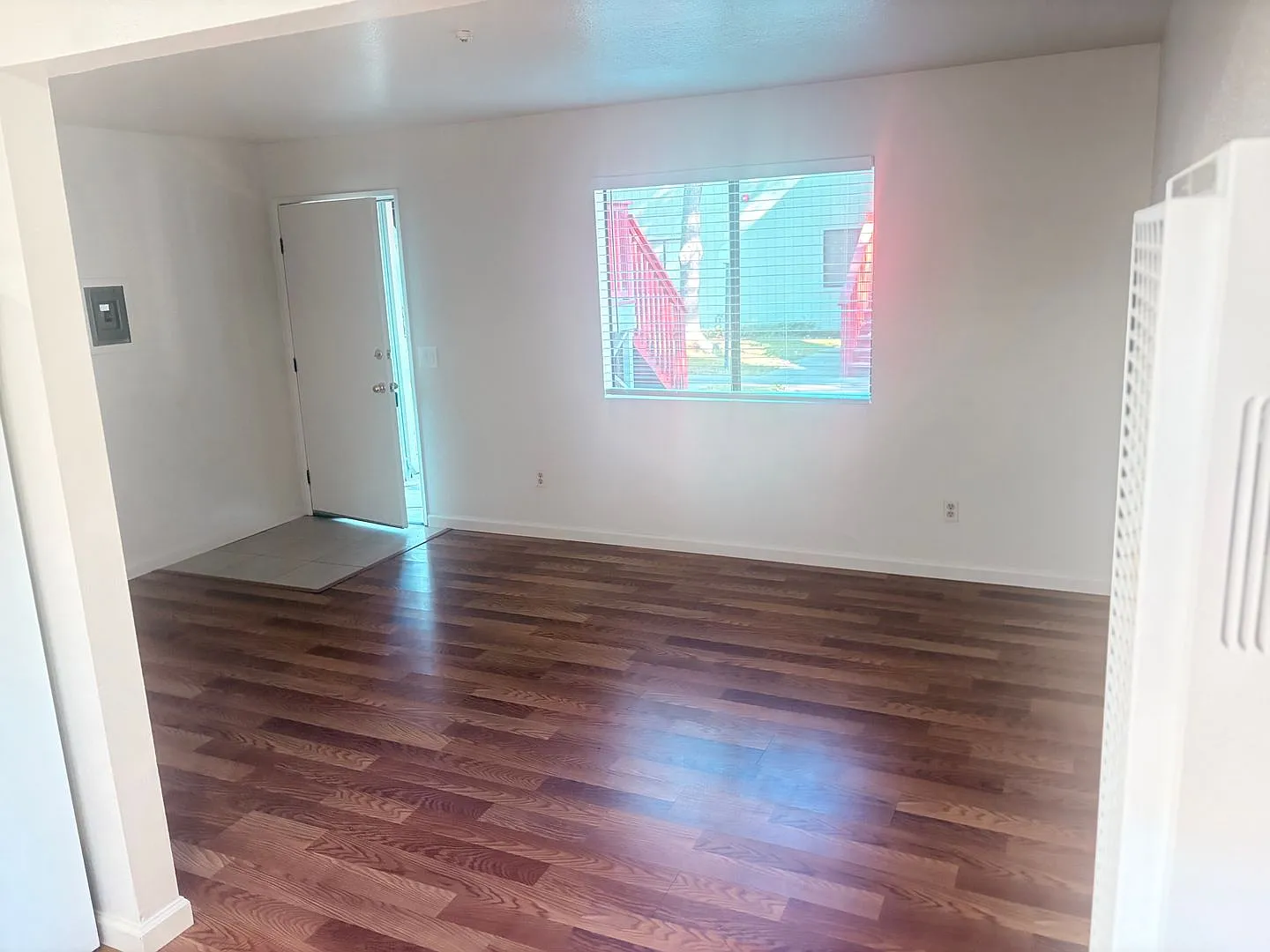 ro664WestAvenue (The Pines) — Photo 2