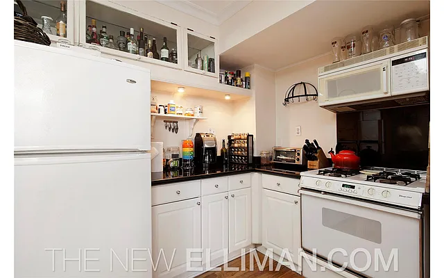 Rented by Douglas Elliman | media 8