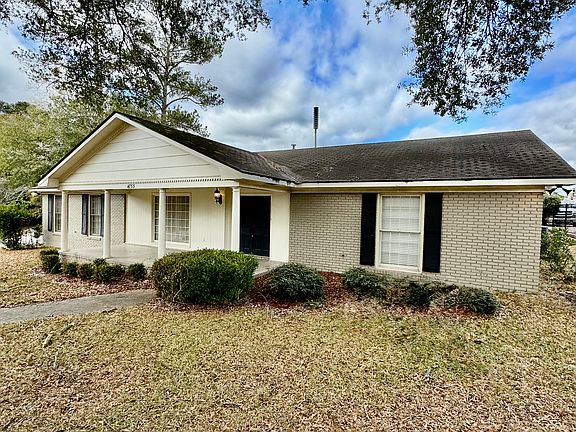 3rd image of 4733 Shenandoah Dr