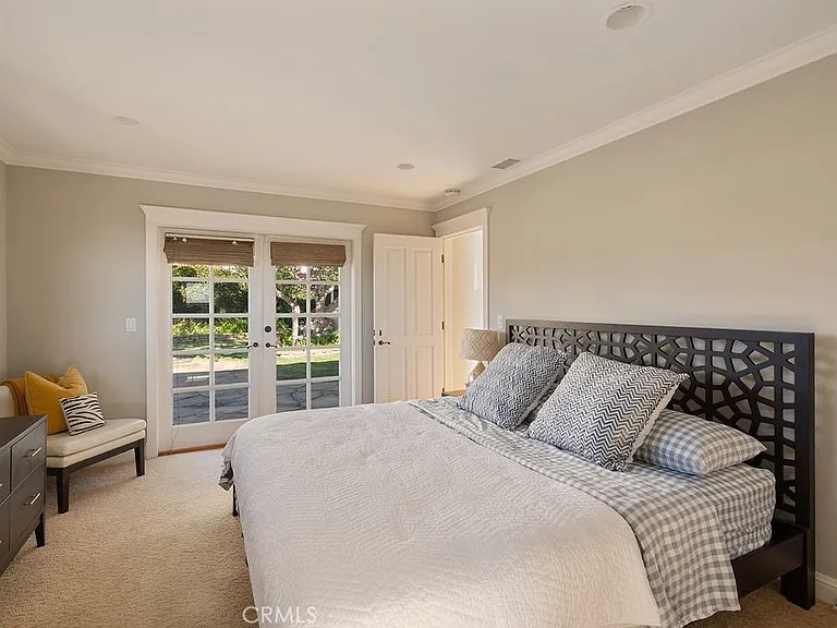 407 Mendoza Ter — Photo 40