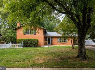 11410 Stonewood Ln, Rockville, MD 20852
