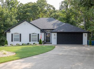 404 Willington Ln, Bentonville, AR 72712