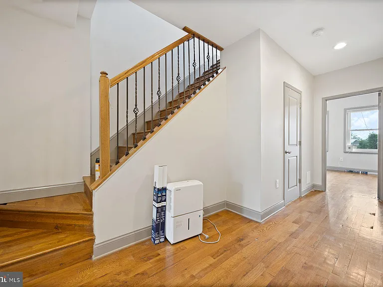 2209 Mullikin St — Photo 21
