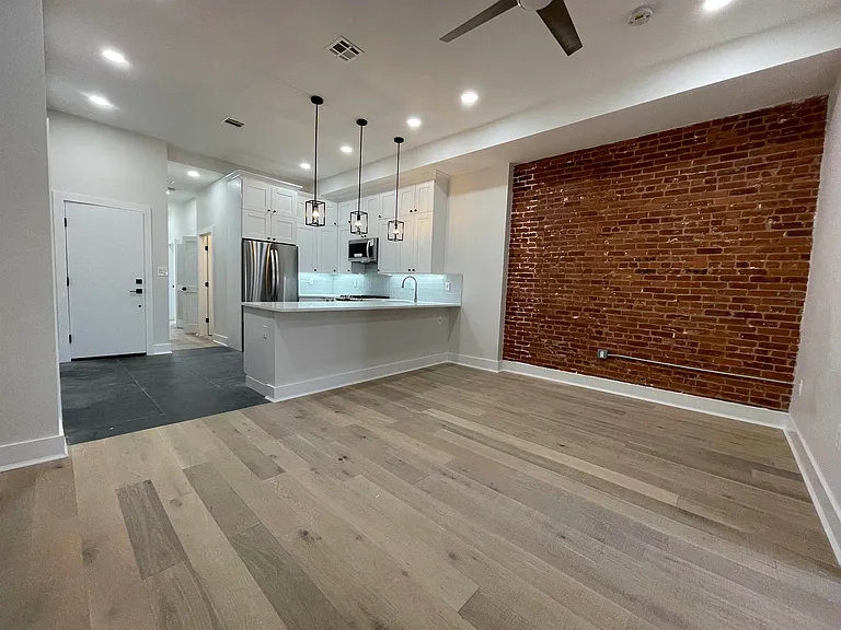 612 Washington St #2 — Photo 1
