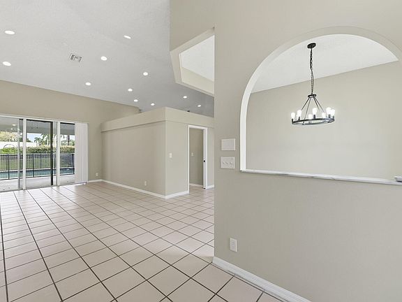 5th image of 22201 Collington Drive