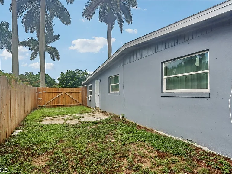 89 Cabana Ave — Photo 23