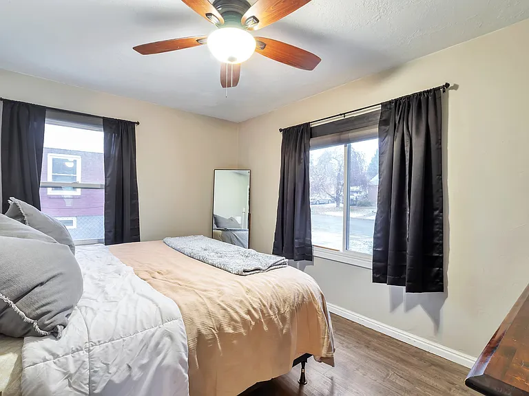 748 E Maple St — Photo 11