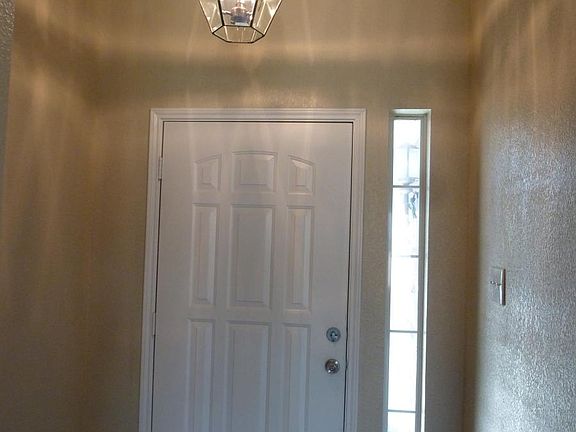 3rd image of 10220 Winkler Dr