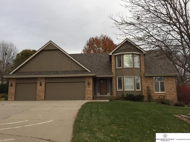 1st image of 1411 N 128th Cir