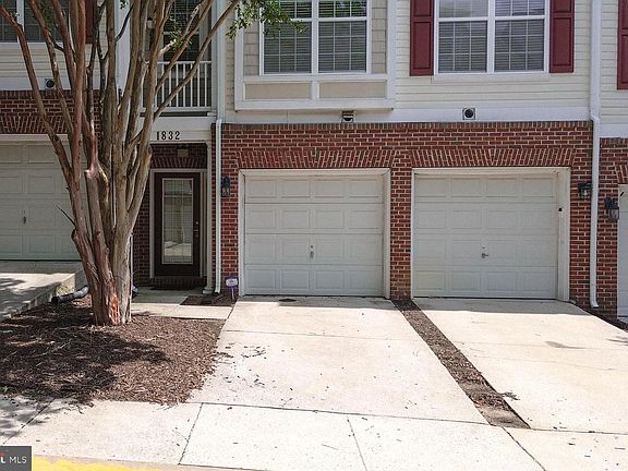 3rd image of 1832 Cedar Cove Way