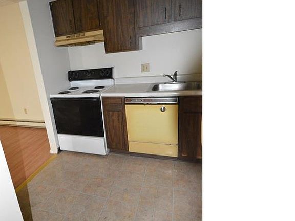 3rd image of 1312 East Ave #2